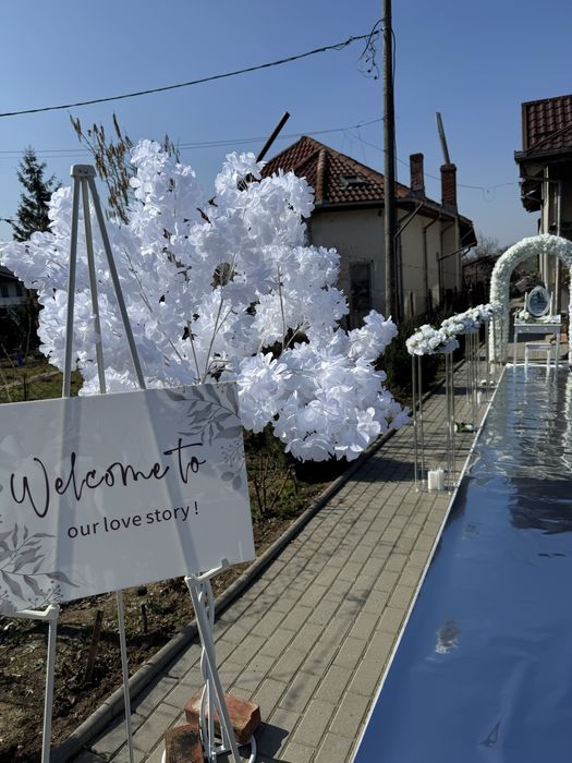 Inchiriez decor nunta /botez