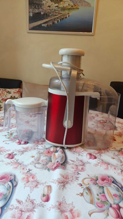 Moulinex Moulinex Easy Fruit сокоизтисквачка – като НОВА, мощна и в комплект