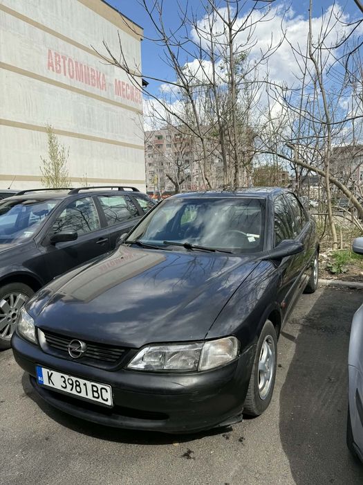 Продавам Опел Вектра Б 1996г.