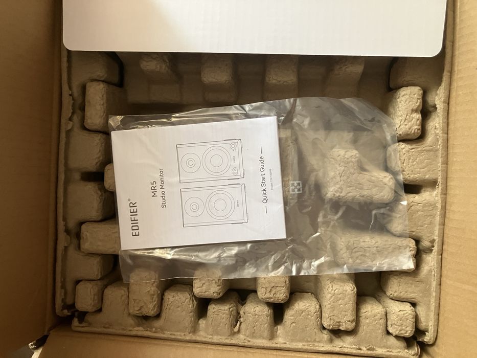 Monitoare Audio Profesionale Edifier MR5 - Noi - Garantie