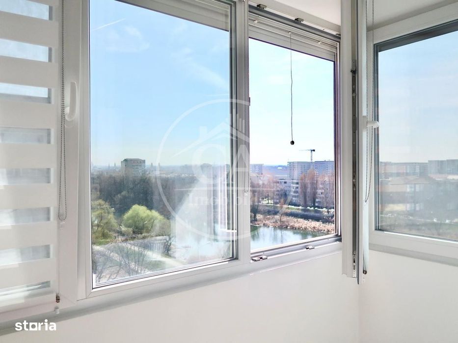 Apartament de vanzare  cu 3 camere Lux in zona Rogerius, Oradea.