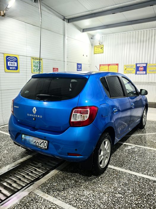 Продам Рено Сандеро