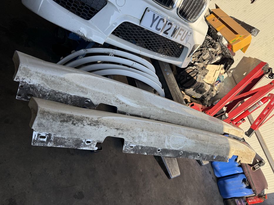 Pachet M BMW x1 e84 Bara fata M Bara spate M x1