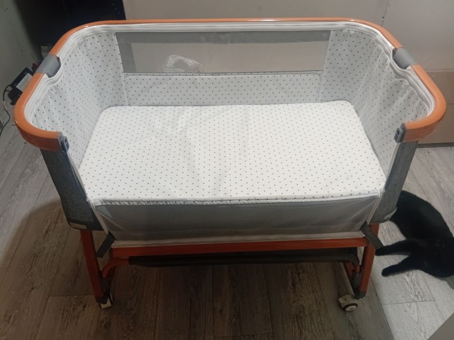 Продам Кровать манеж