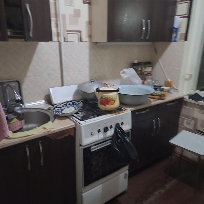 Газ плита. Б/у. Яхши ишлайди.