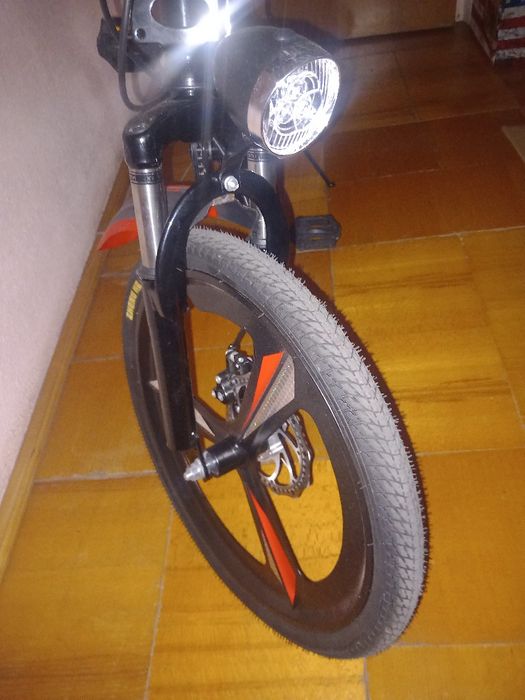 bicicleta pliabila XQIDA  7 trepte frâne pe disc  cauciucuri 20inch.