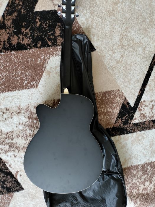 Гитара   40000тг