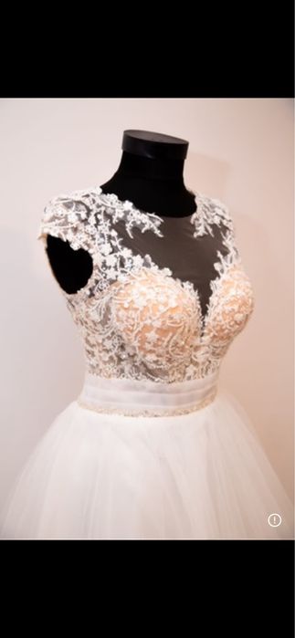 Rochie mireasa.