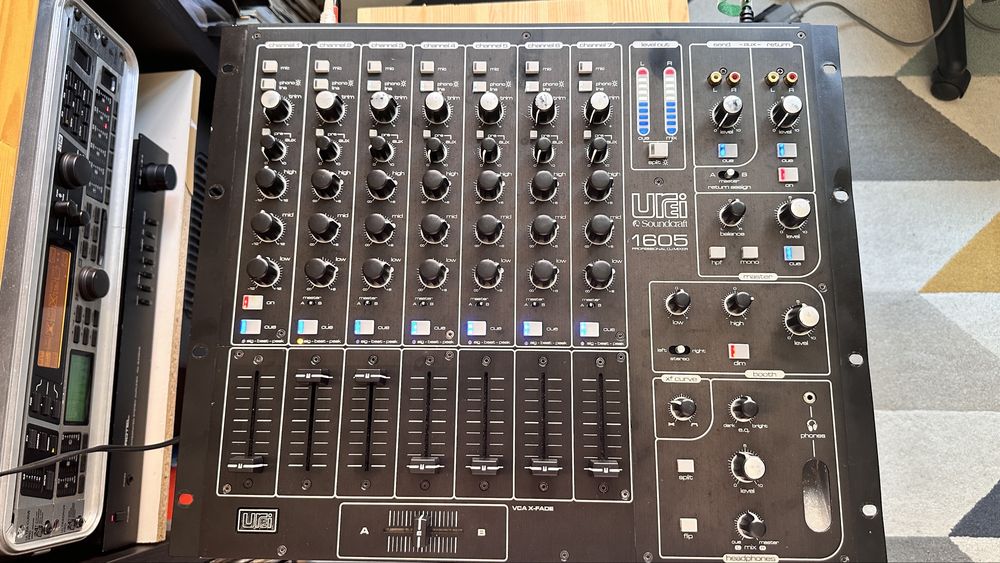 Dj Mixer Urei 1650