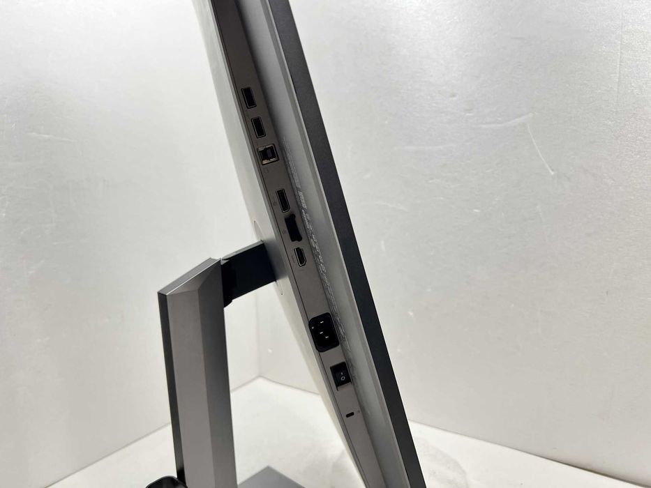 Реновиран монитор HP Z27q G3 27" IPS QHD 2560x1440 | 12м Гаранция