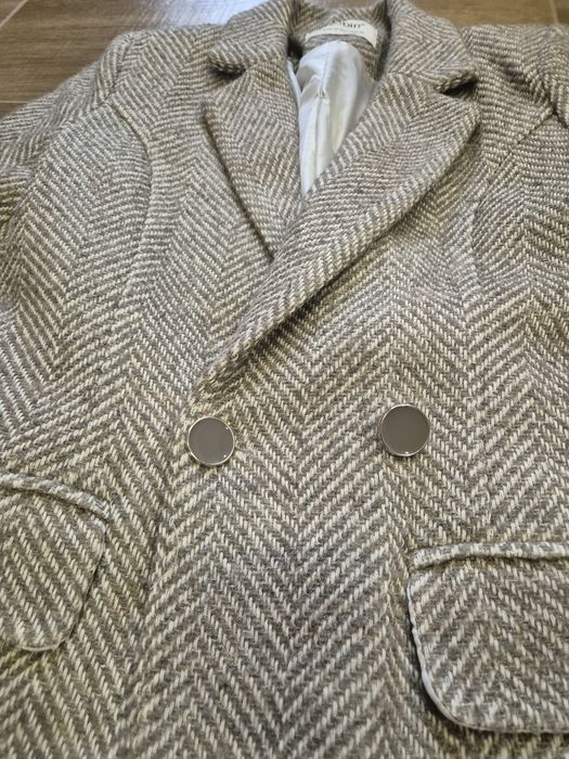 Вталено бежово Палто