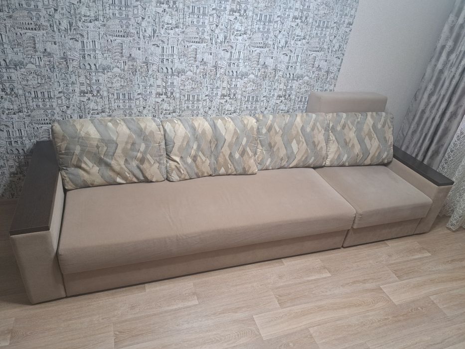 Продаю диван в хорошем состоянии