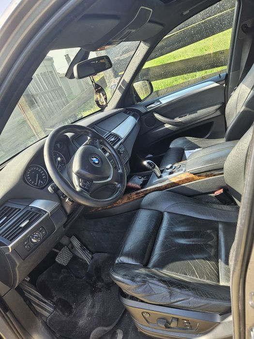 VAND BMW X5 E70  in stare foarte buna