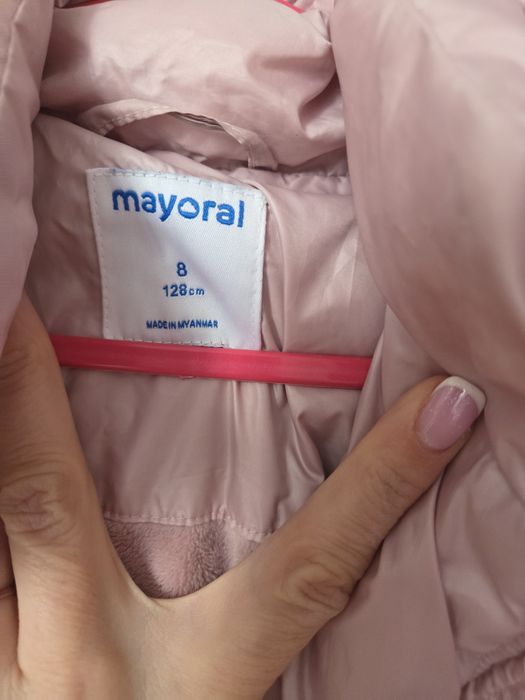 Яке 128 см Mayoral 17 евро и бяло пухено яке 122-134 см