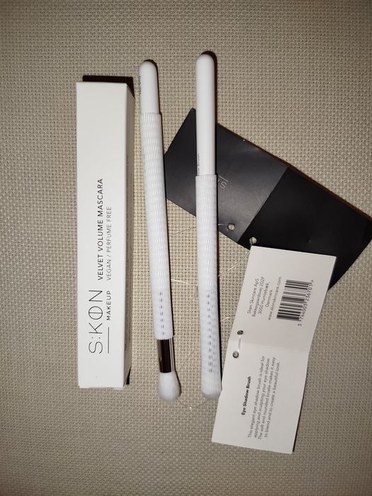 Нов комплект козметика