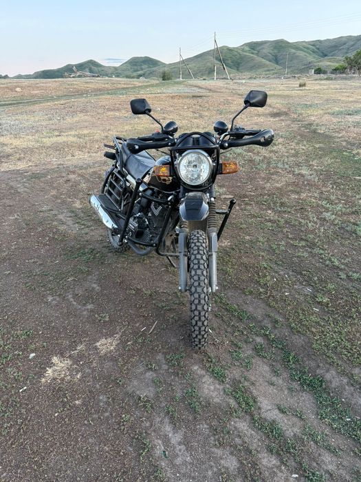 Продам мотоцикл сузики куб 200
