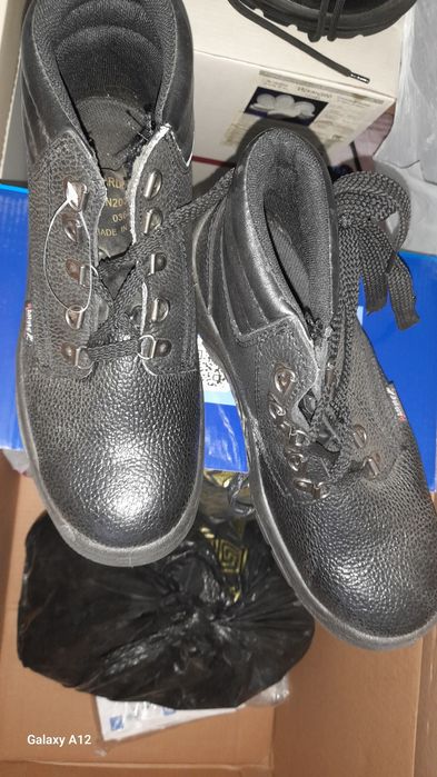 Рабочие ботинки новые