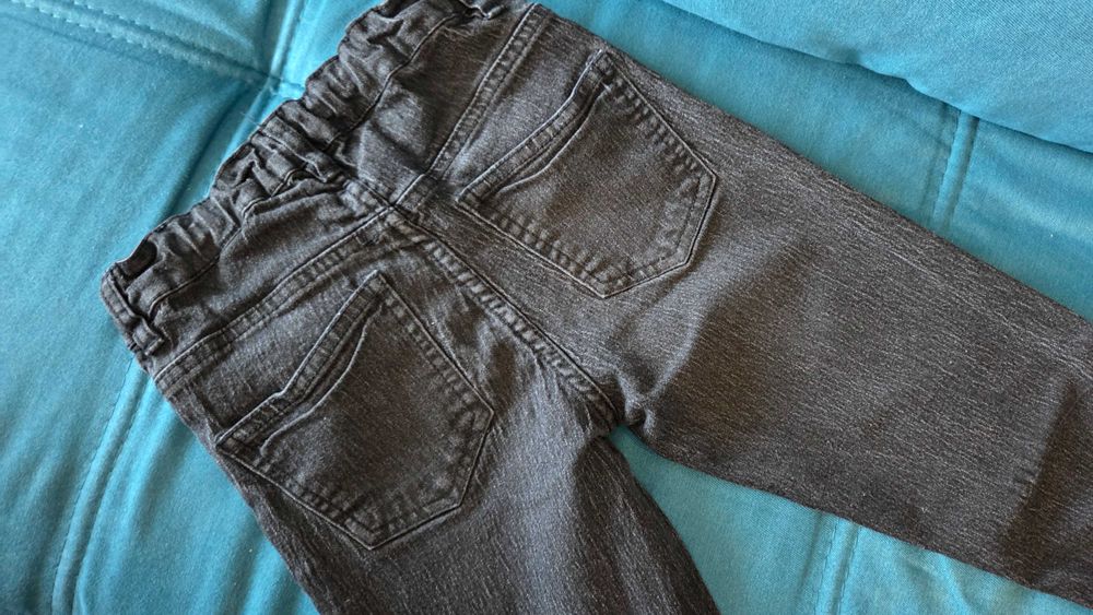 Продавам детски дънки р.140/146