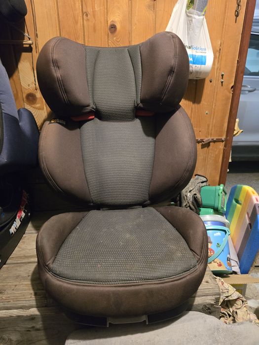 Scaun auto copii + cadou un inaltator