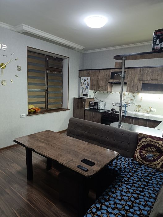 Квартира сотилади