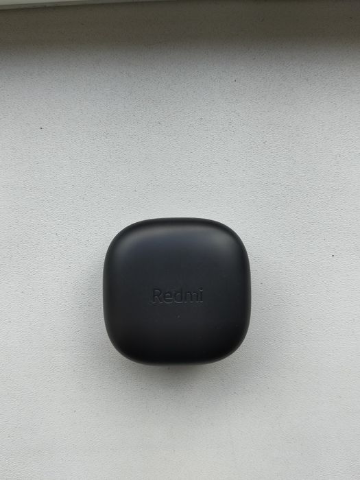 Продам наушники Redmi buds 6 play