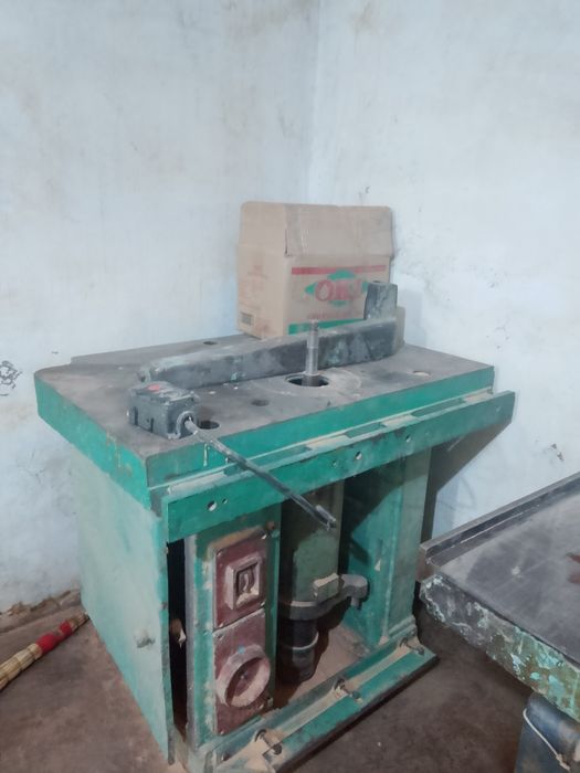 Mebel stanok Frezer Arra Randa