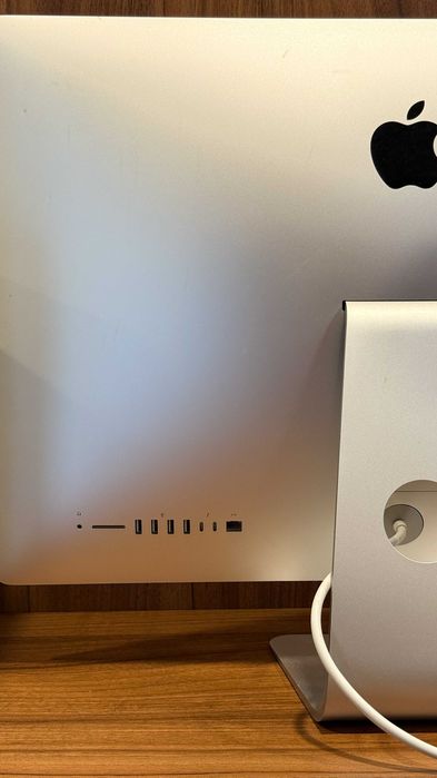 Apple iMac 27” Retina 5K 2017 – i7 4.2 GHz | 16 GB | 512 GB SSD | Radeon Pro 580 8 GB