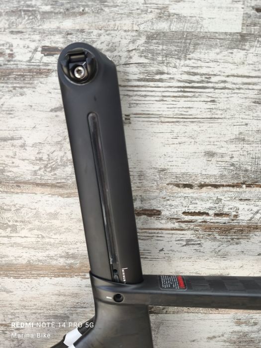 НОВА карбонова шосейна рамка Felt AR FRD | 51