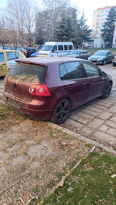 Продавам Голф 5 GTI 2.0 TFSI 200кс. бензин на ЧАСТИ имам над 16 Голф 5