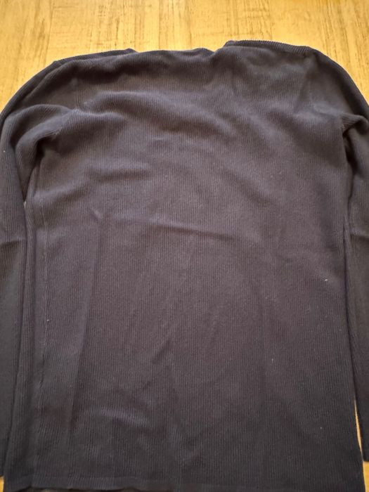 Продавам два пуловера на BOSS и BOSS orange