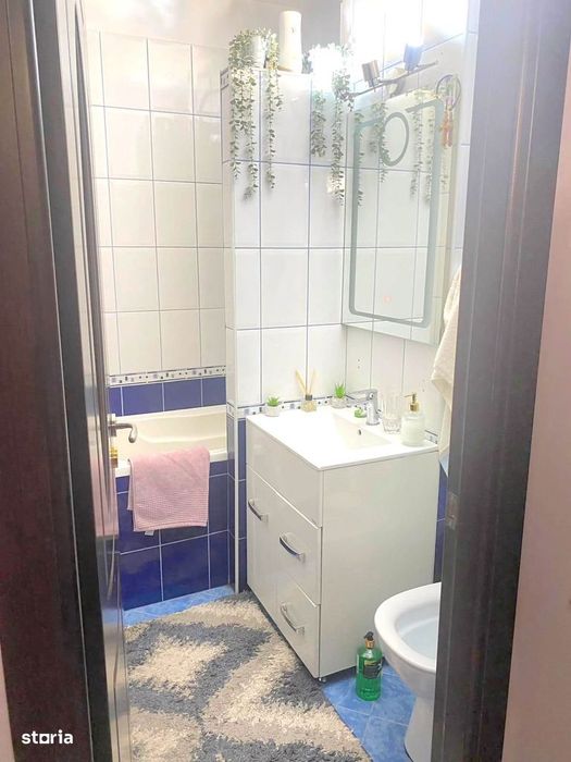 Apartament 3 camere dec. 72 mp, mobilat, 2 boxe, CT, et. intermediar