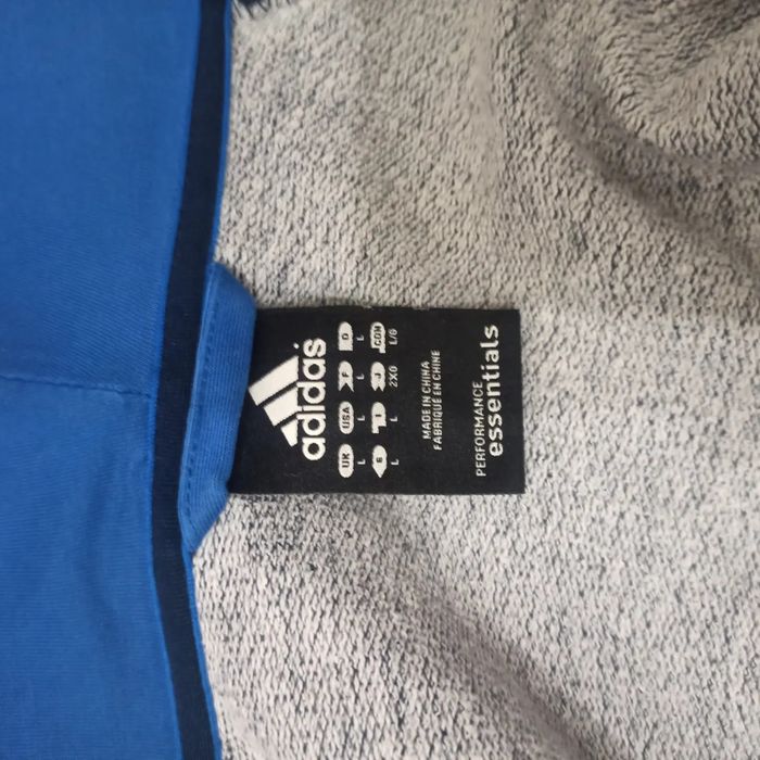 Адидас зипка 2010 года