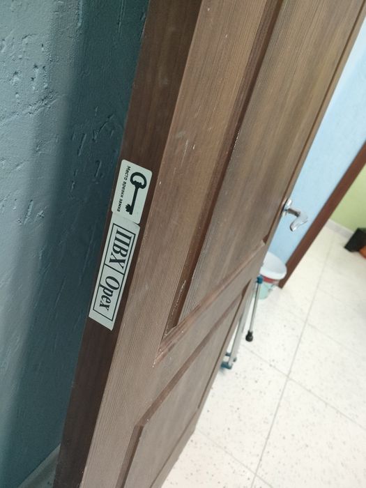 Продам двери межкомнатные