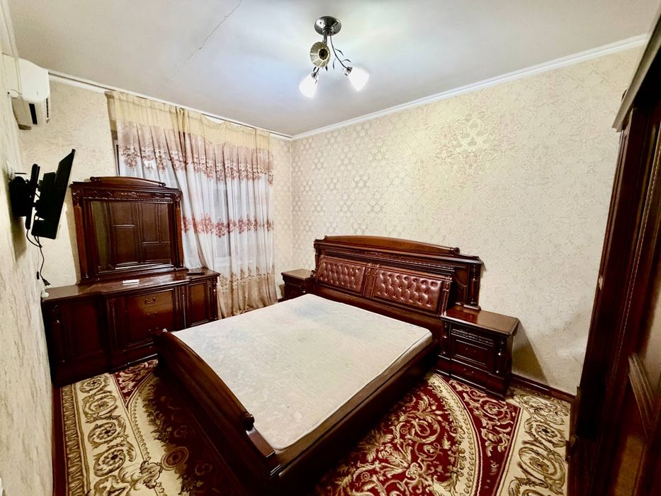 Мирзо-Улугбек метроси якинда квартирам бор арендага бераман