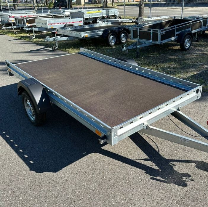 Rulota auto  sau remorca de închiriat ,  cu o axă de 750kg