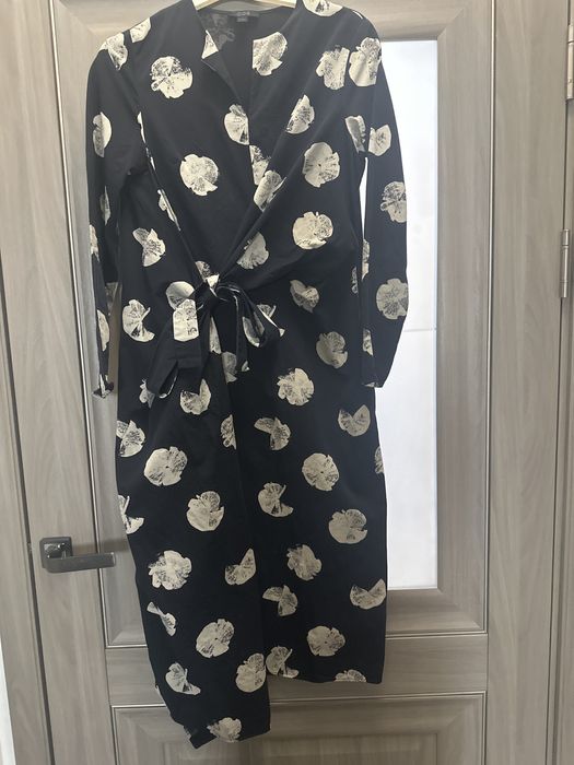 Платье COS, идеально в офис