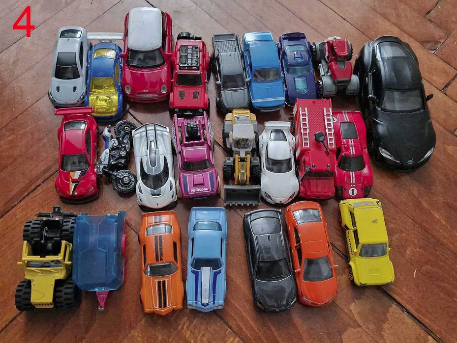 Lot machete HotWheels / Matchbox