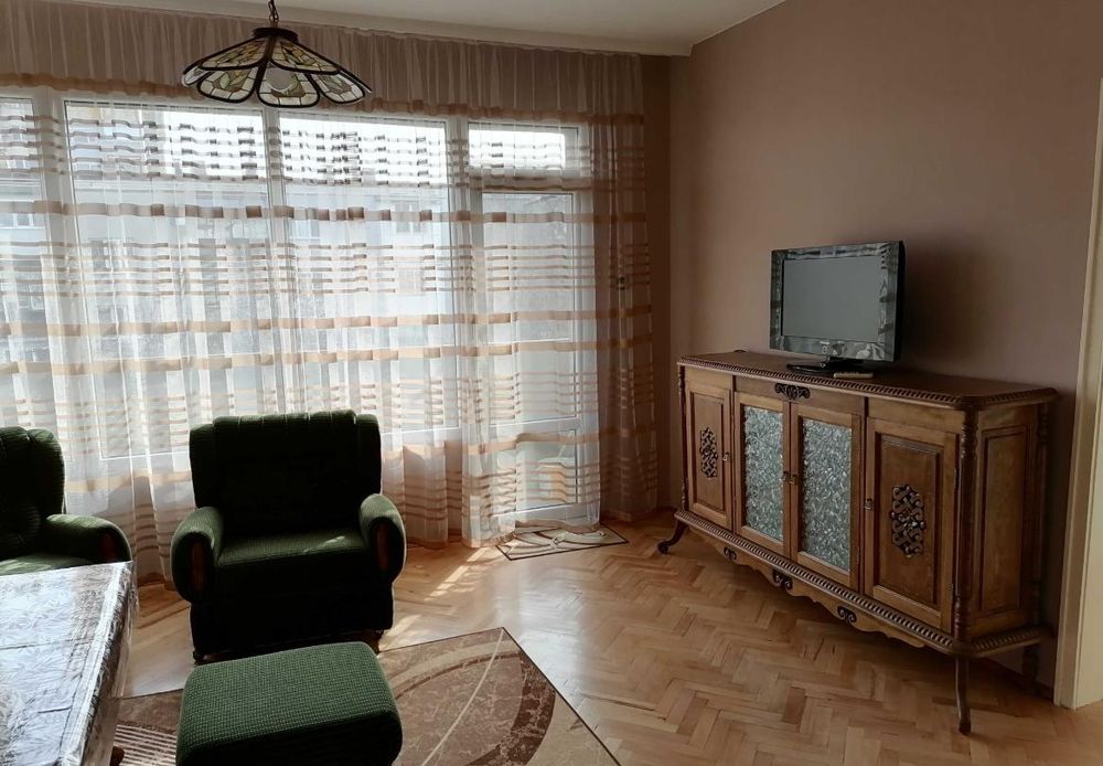 Дава се под наем Двустаен апартамент в Пловдив, Кючук Париж - 62 кв.м за 306 € - Снимка #3