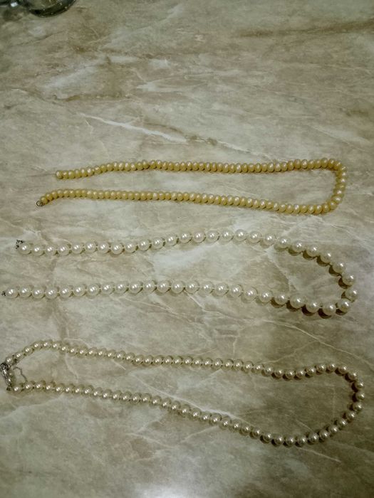 Продаю бусы искусственный жемчуг