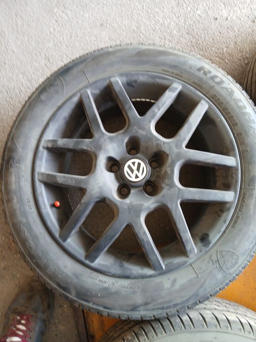 Jante aliaj R16,  5x100 , originale Golf 4 , stare impecabilă fără defecte doar prăfuite ,  cu anvelope de vară  205/55/R16 FIRESTONE DOT 46.2023