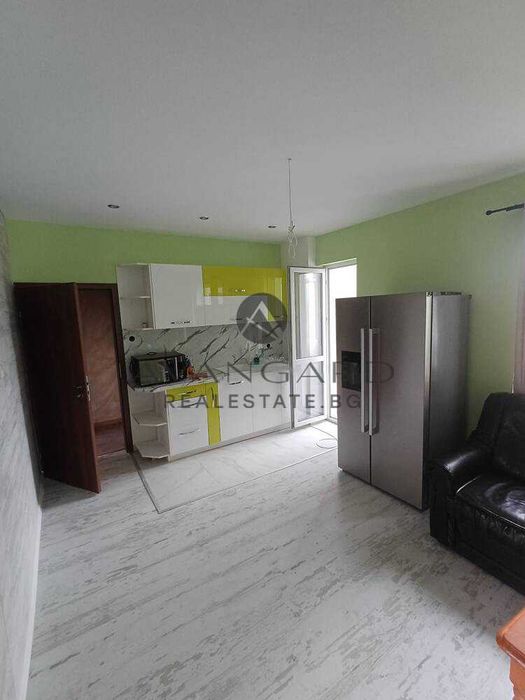 Продава се Тристаен апартамент в Пловдив, Христо Смирненски - 96 кв.м за 903 €/кв.м - Снимка #2