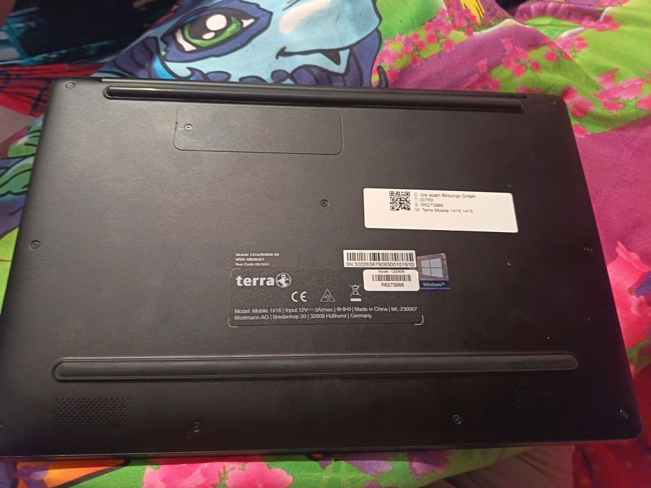 Tableta Samsung tab4 este funcțională  tableta tabE Samsung are mufa stricată tableta tabE și leptop tera hard ssd M2  leptopul nu are încărcător