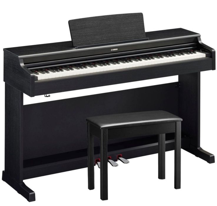Пианино YAMAHA черная новая