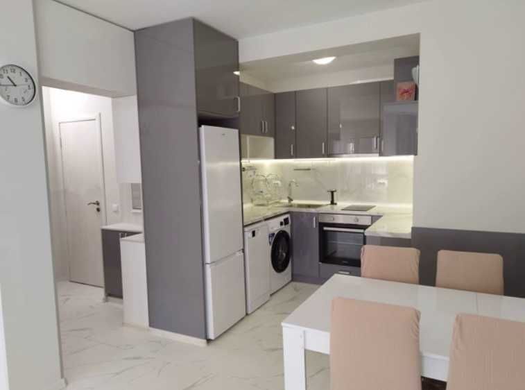 Дава се под наем Тристаен апартамент в София, Надежда 2 - 96 кв.м за 796.62 € - Снимка #1