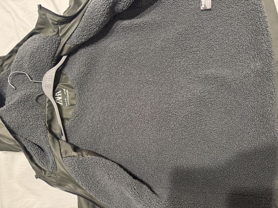 Куртка Zara на мальчика 140см