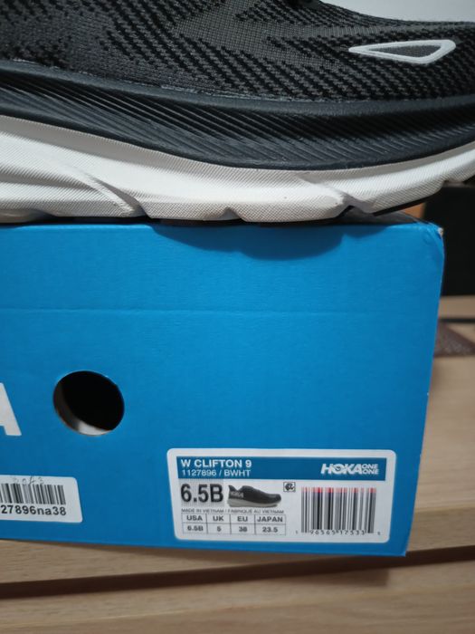 Adidași Hoka Clifton 9 noi
