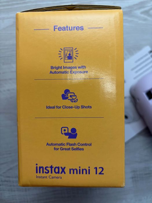 Aparat foto cu poze instant