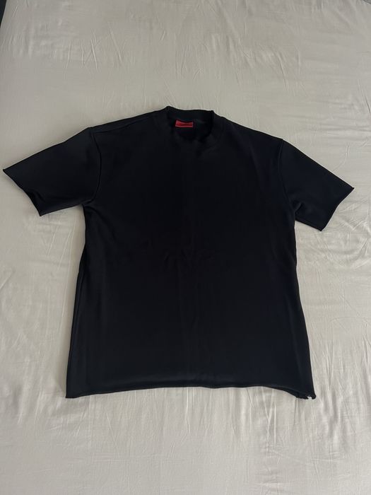 HUGO Boss • М Size • Комплект къси панталони и тениска • Черно • Памук