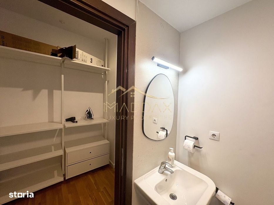 APARTAMENT de LUX cu 3 CAMERE cu Terasa si loc de parcare