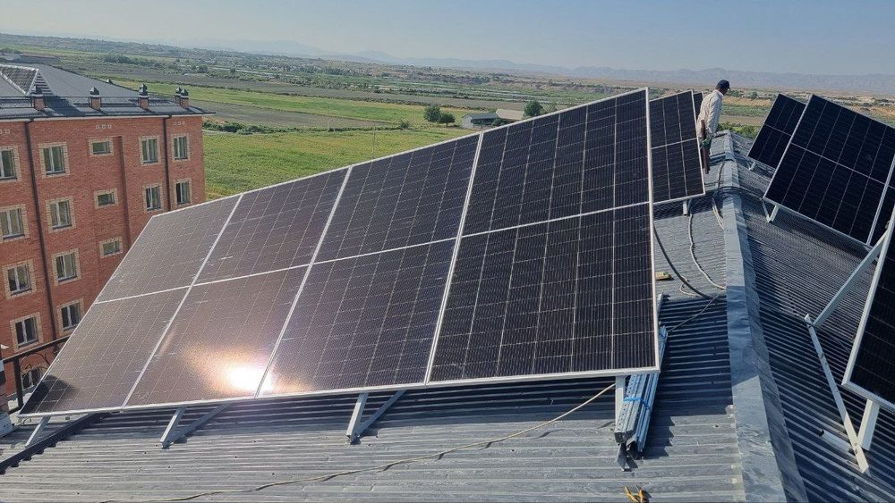 Установка солнечный панели